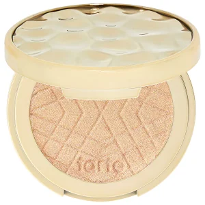 Shimmering Light Highlighter